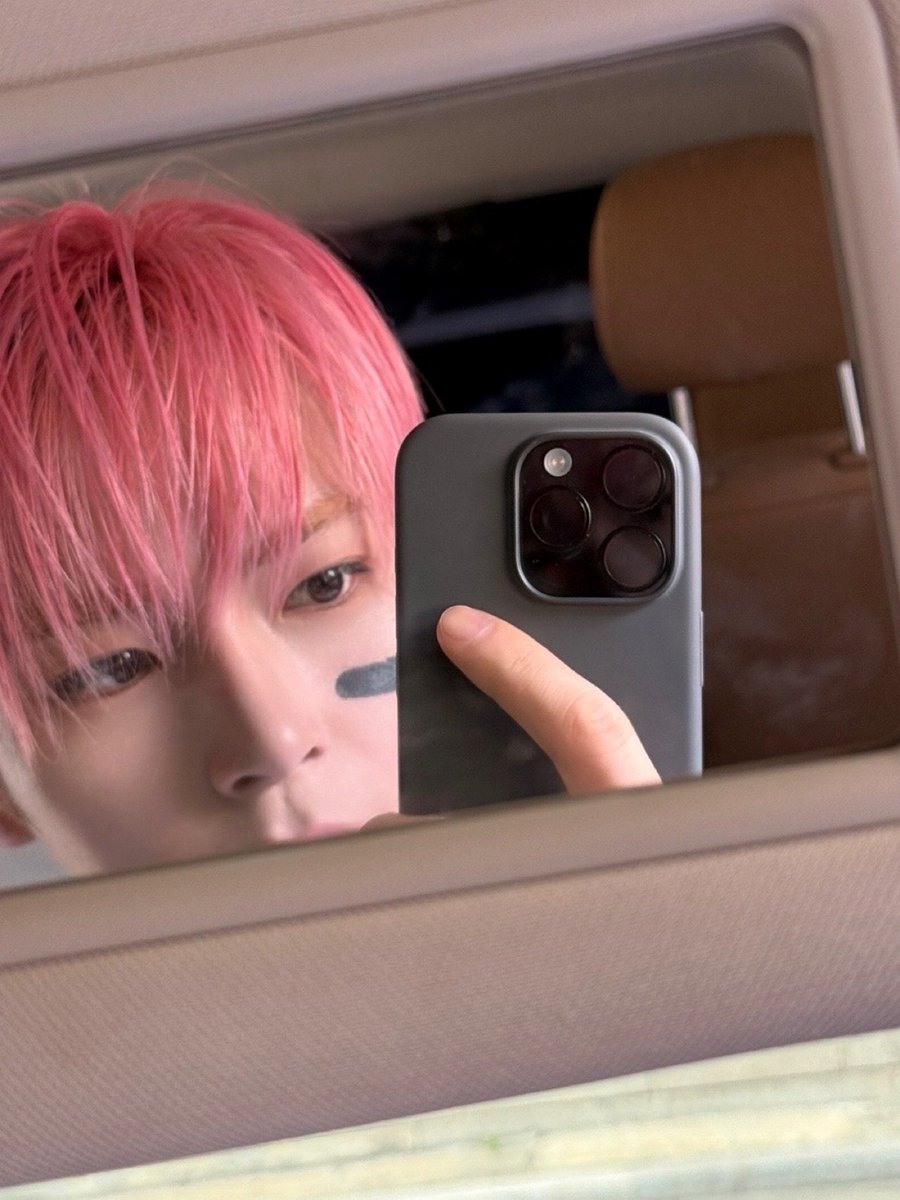 shbpics's tweet photo. 💞💭 https://t.co/NmFzV0sV1Q