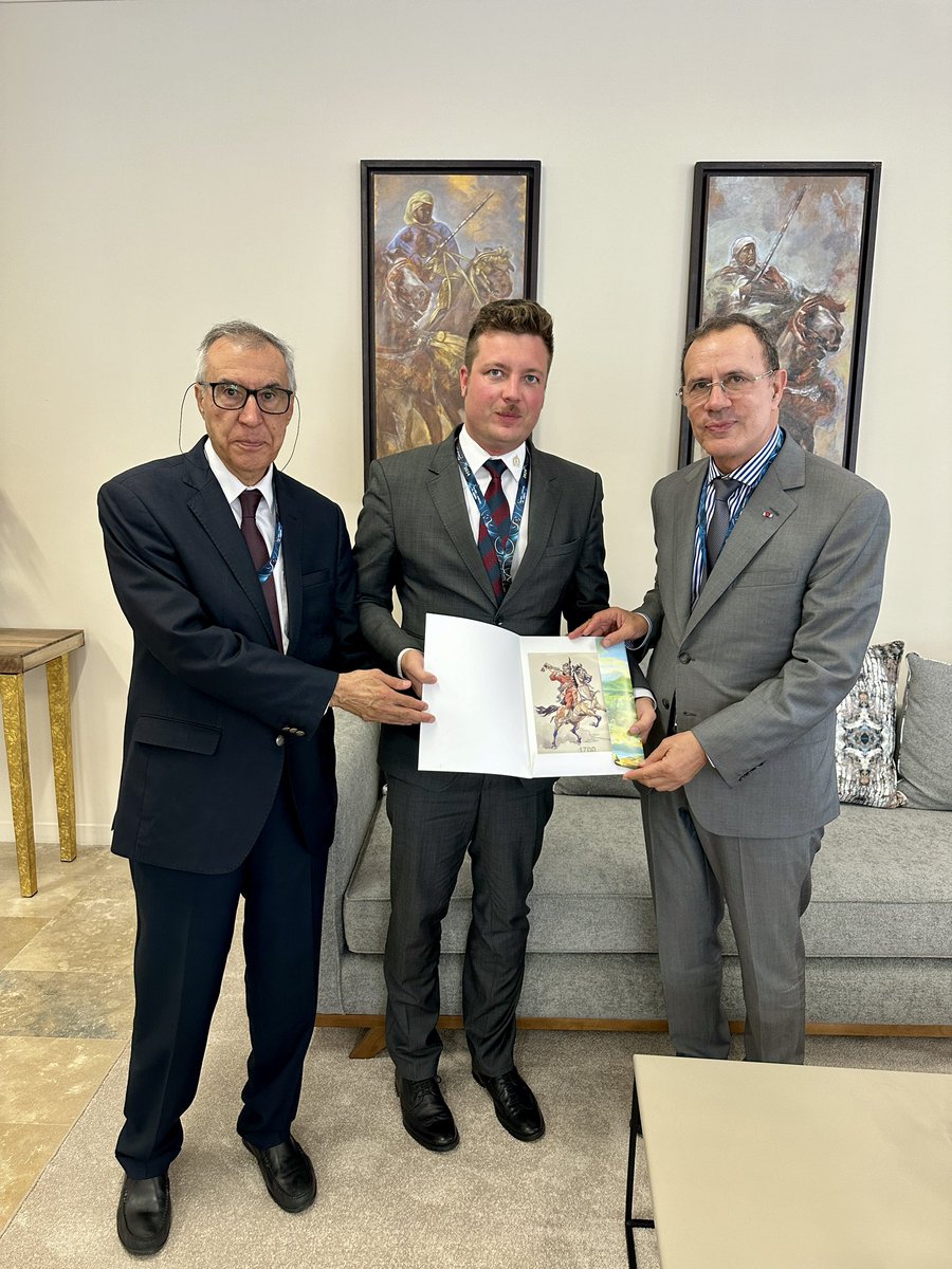 TromlerMiklos's tweet photo. Rencontre avec le Général El Habib Marzak au Salon du Cheval à El Jadida 🇲🇦 ensemble avec le DG du Haras de Szilvasvarad 🇭🇺M. David Cseri. Préparation d’une éventuelle participation 🇭🇺 au Salon en 2025. #chevaux #races #lipicai #barbe #engrenage #caleche #carrousel https://t.co/OGcqoOLkDl