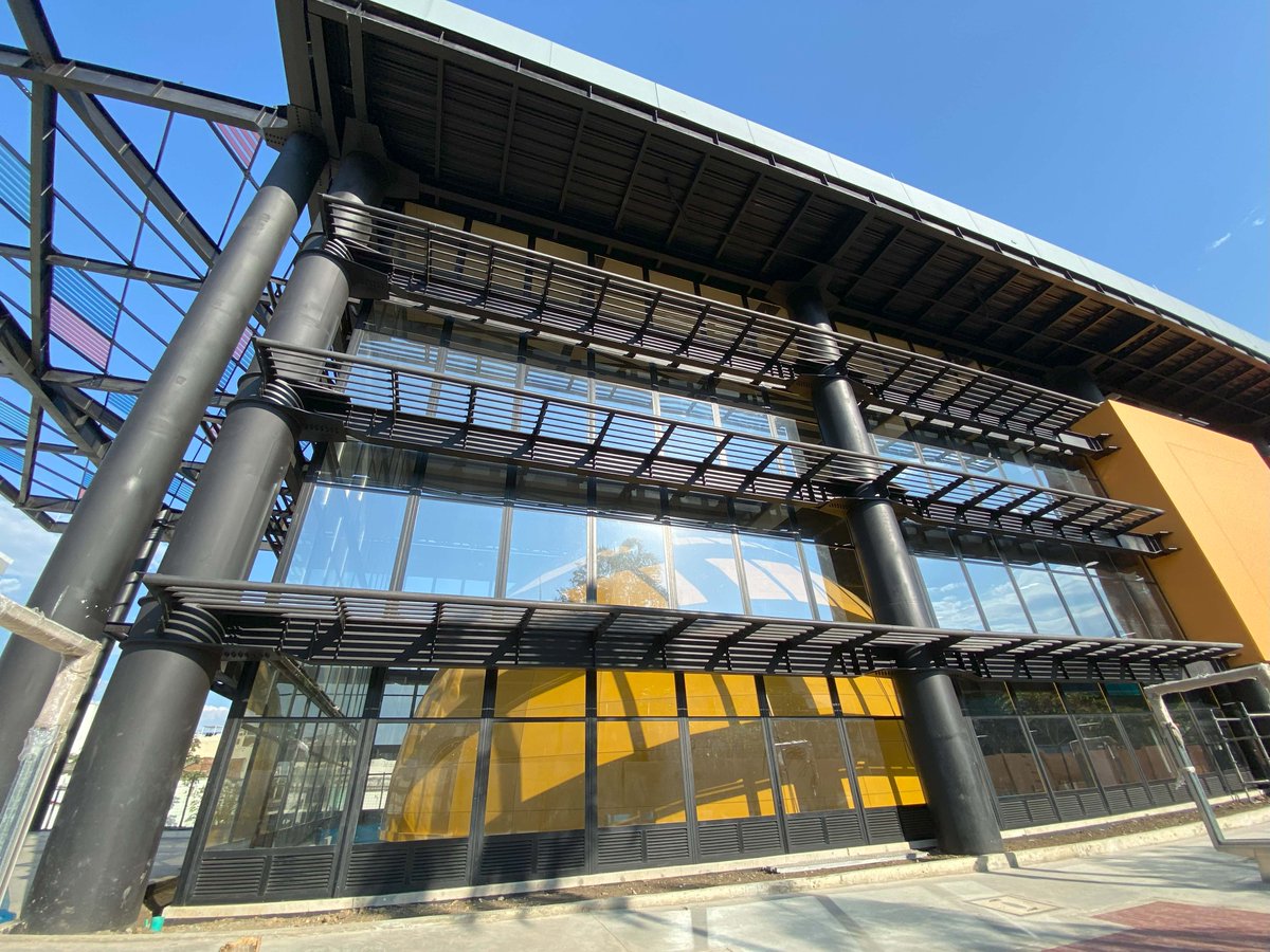 Generar proyectos de tal envergadura en medio de una pandemia, un estallido social y un ataque mediático y político feroz es un verdadero trabajo de TITANES. Ignorar este esfuerzo es propio de quien no considera al otro, quien no comprende la solidaridad, ni la empatía social