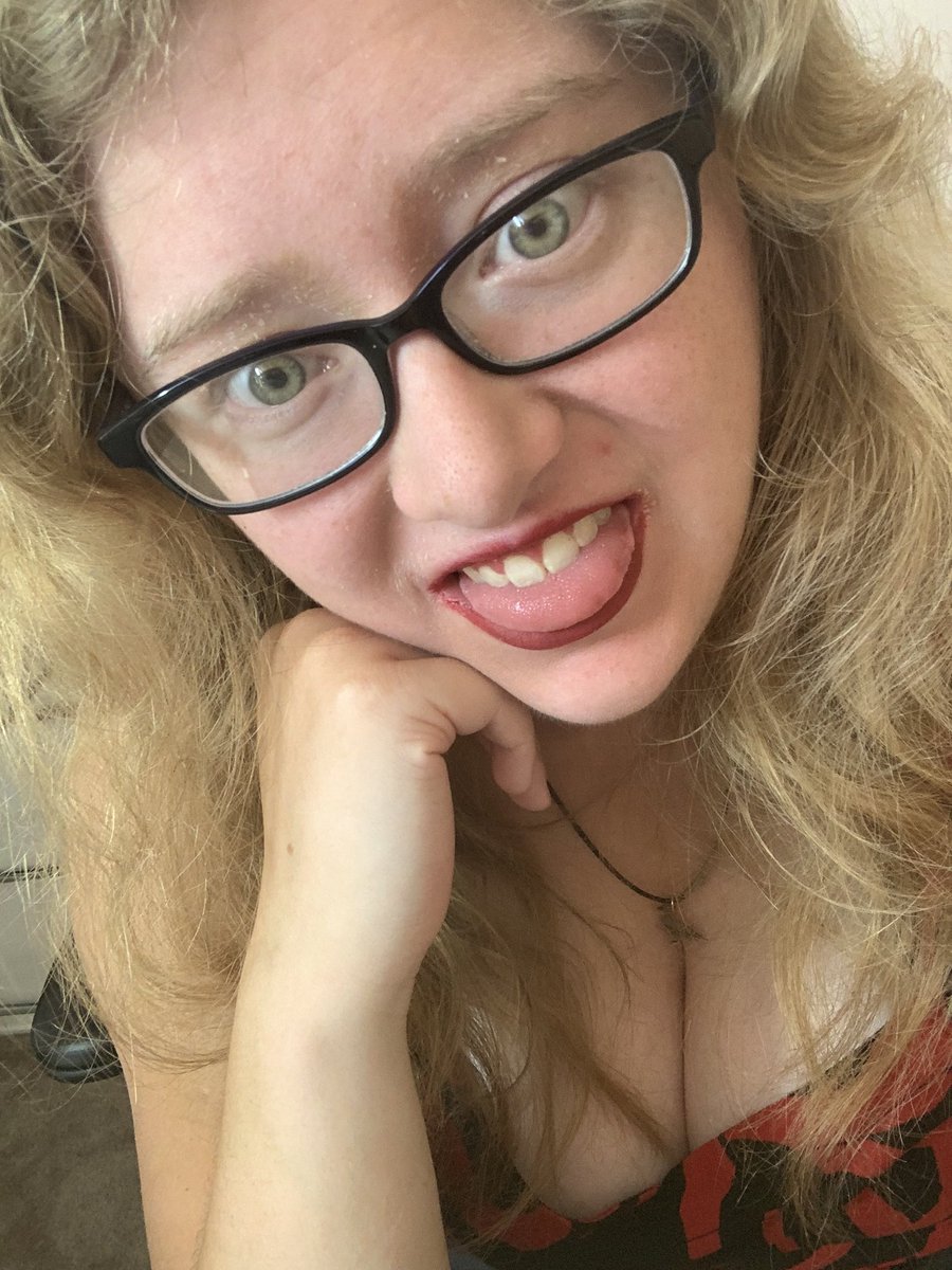 Sinny🌙 • she/her tweet media