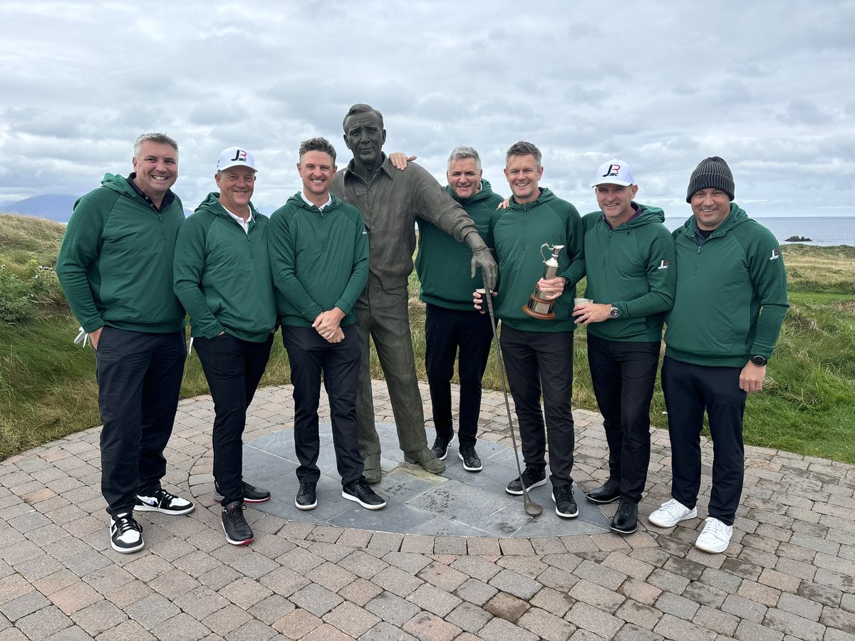 JustinRose99's tweet photo. Fun few days in Ireland with great friends for the 17th edition of jR Challenge… what a country for golf and the craic! 🍀
@traleegolflinks #HogsHead #OldHead https://t.co/cfljeC9bO5