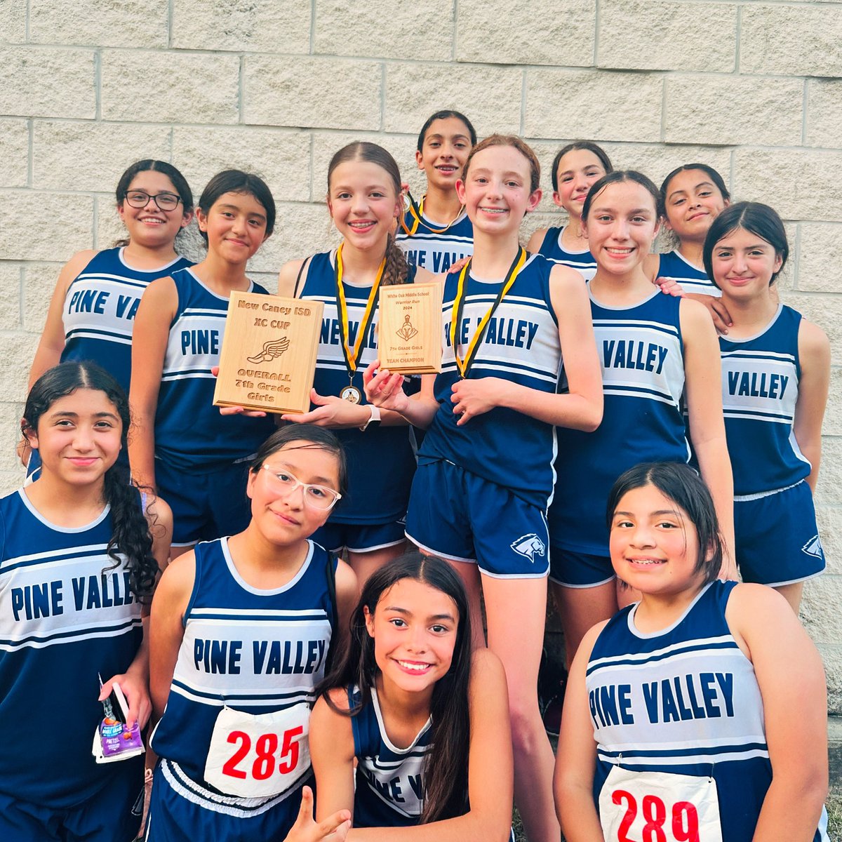🏃🏽‍♀️7th Grade OVERALL in the Cross Country NEW CANEY CUP🏃🏽‍♀️
#HerdMentality #MustangPride