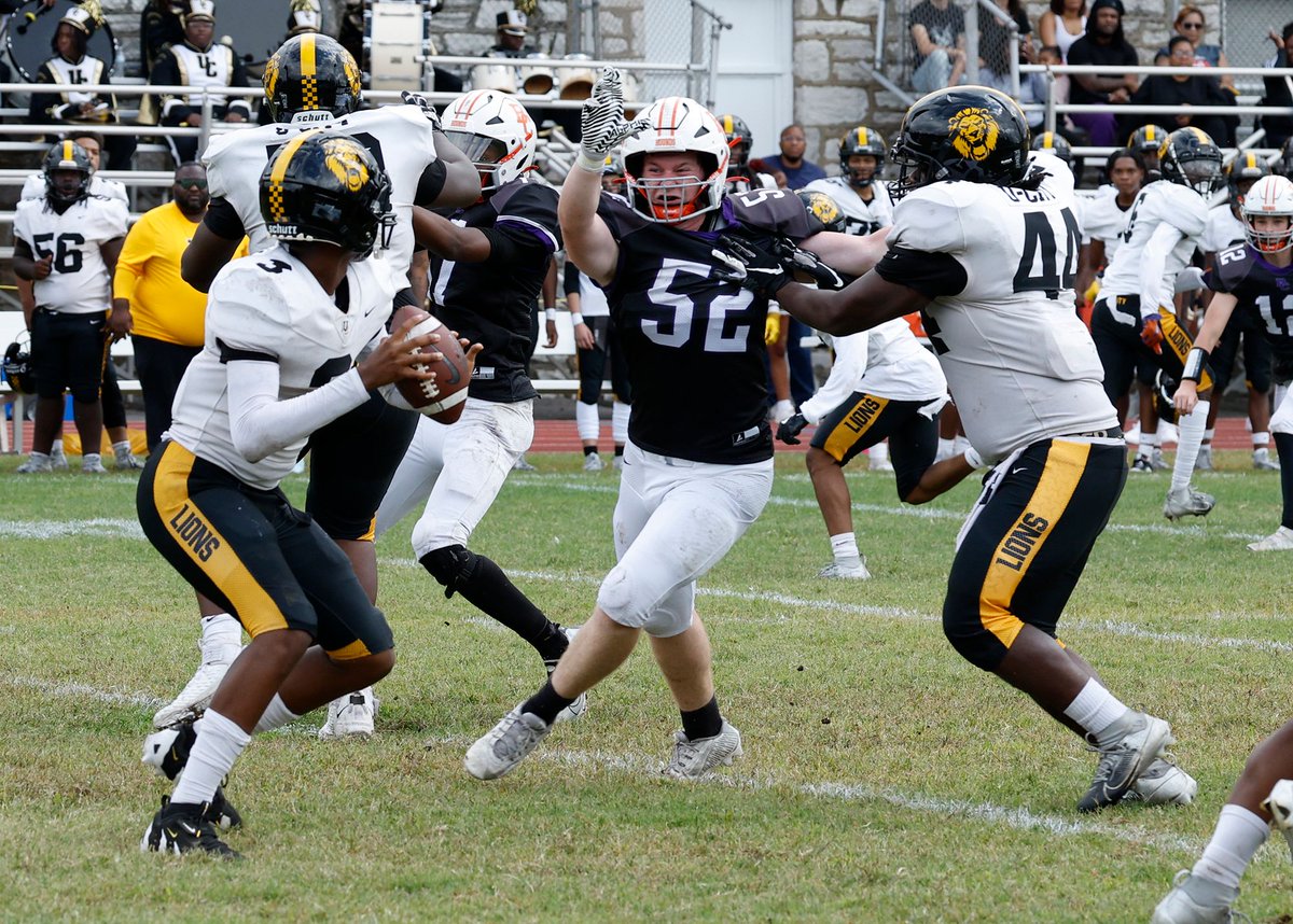 The Brentwood-Clayton football team soared to victory last Saturday, taking down University City 20-12 in front of an energetic home crowd! (1/2)