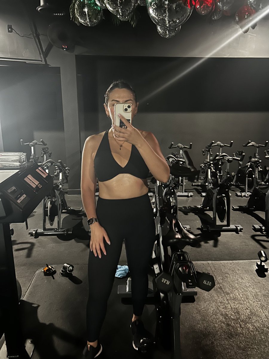 llcool_hay's tweet image. GMOVE

what started as fun workout led to me taking the leap to become a spin instructor at the start of the year 

now, i’ve completed 600 classes (as of Tuesday! 🎉) and made some incredible friends along the way. who would have thought? 

#gmovechallenge