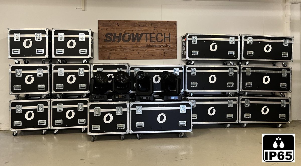 Robelighting's tweet photo. It’s a #NewRobeGear #TechThursday with the new @Robelighting #iSpiider &amp; #iESPRITE luminaires at Showtech Switzerland GmbH.

#robelighting #robeinnovation #showtechswitzerland #lightingtech #lightinglife https://t.co/DmFXnRAkvJ