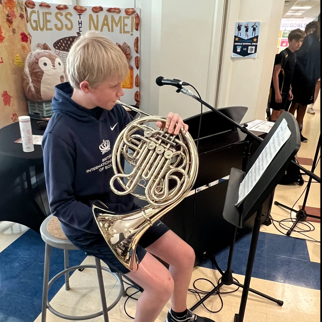 BISB_School's tweet image. This morning students from both the primary and secondary school performed for families and students at the start of the day, welcoming us into school with a range of performances! Thank you to the students who performed and for providing a wonderful start to the day!