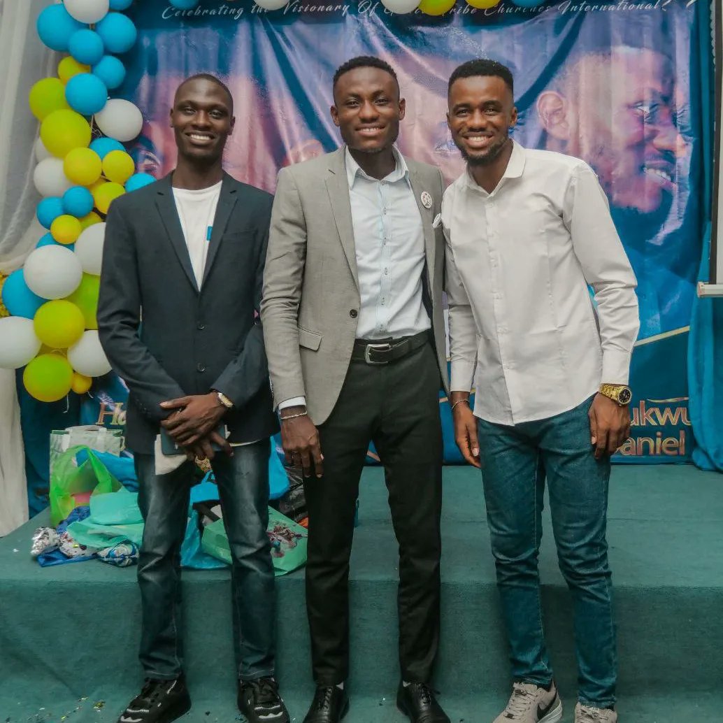 gracetribebc's tweet image. Too much Content from our lead admin.

We just got off a 4-hour+ session with Prophet on a mind hack for wealth creation. 

Thank you so much prophet, having you as our lead admin is us having everything.

#gracetribebc
#tribesmen
#thebigyear
#Debate2024
#OHMY_ALLYXFOURTH