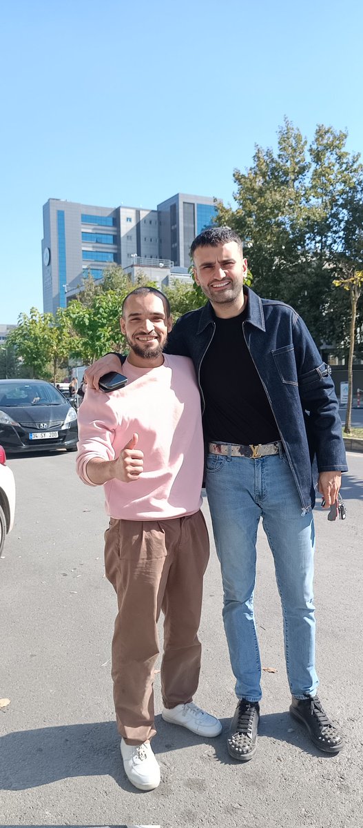 baselsadekk's tweet image. بضحك بلاش يدبحني ويحشيني ورق عنب