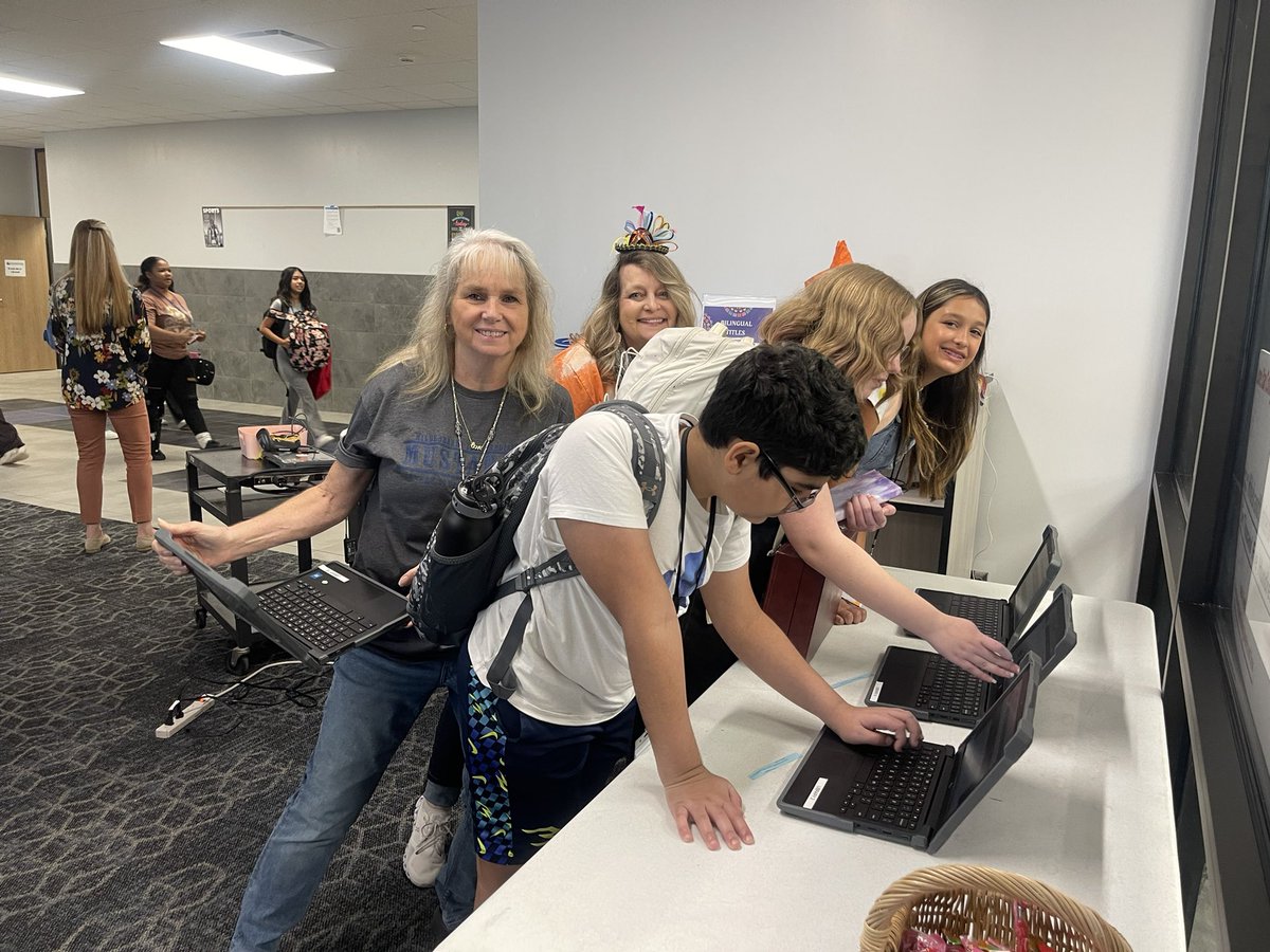 KleinLibraries's tweet image. The @HildeLibrary October Trivia for Treats is off to a great start! Way to use library digital resources to extend classroom learning! @HildebrandtKISD