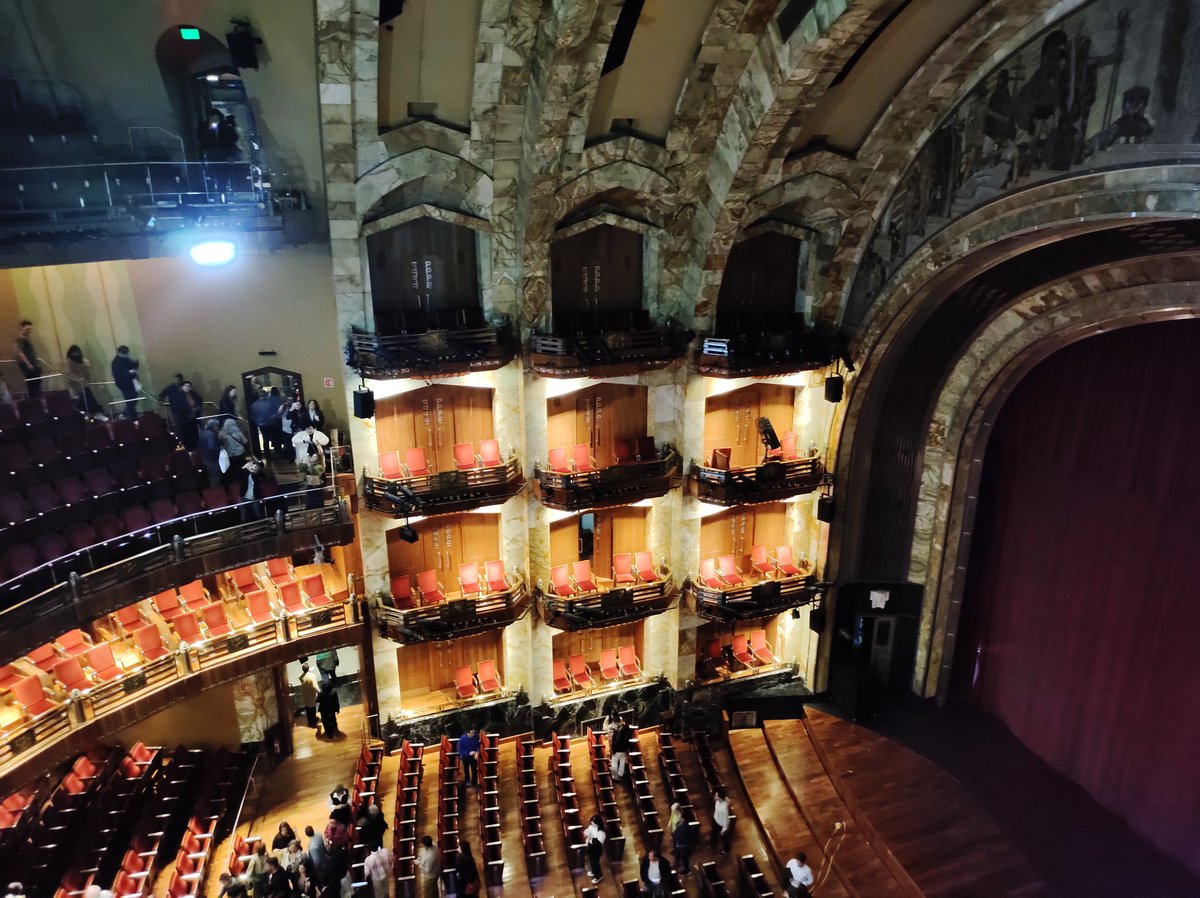 GuardiaValdes's tweet photo. Palacio de Bellas Artes de México. Una muestra de lo mejor de la cultura mexicana y universal.
Gracias MÉXICO.
#RevolucionEsConstruir
#ProyectandoElFuturo https://t.co/JYRrcnMqcf