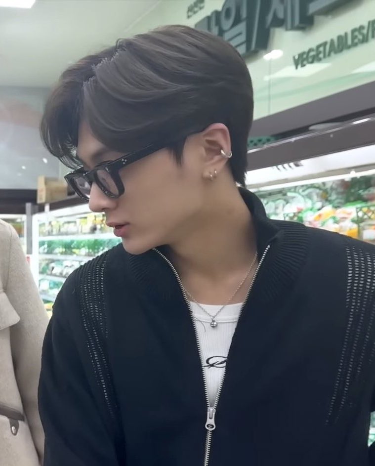 𝚋𝚋. tweet media