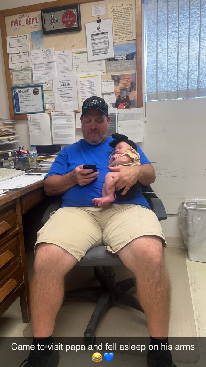 ksteiner_7's tweet photo. Happy Birthday to Kai’s Papa!! We love you so much! And to everyone who thinks I have him wrapped around my finger.. You ain’t seen nothing yet😂💙 https://t.co/MSKXaVkhbI