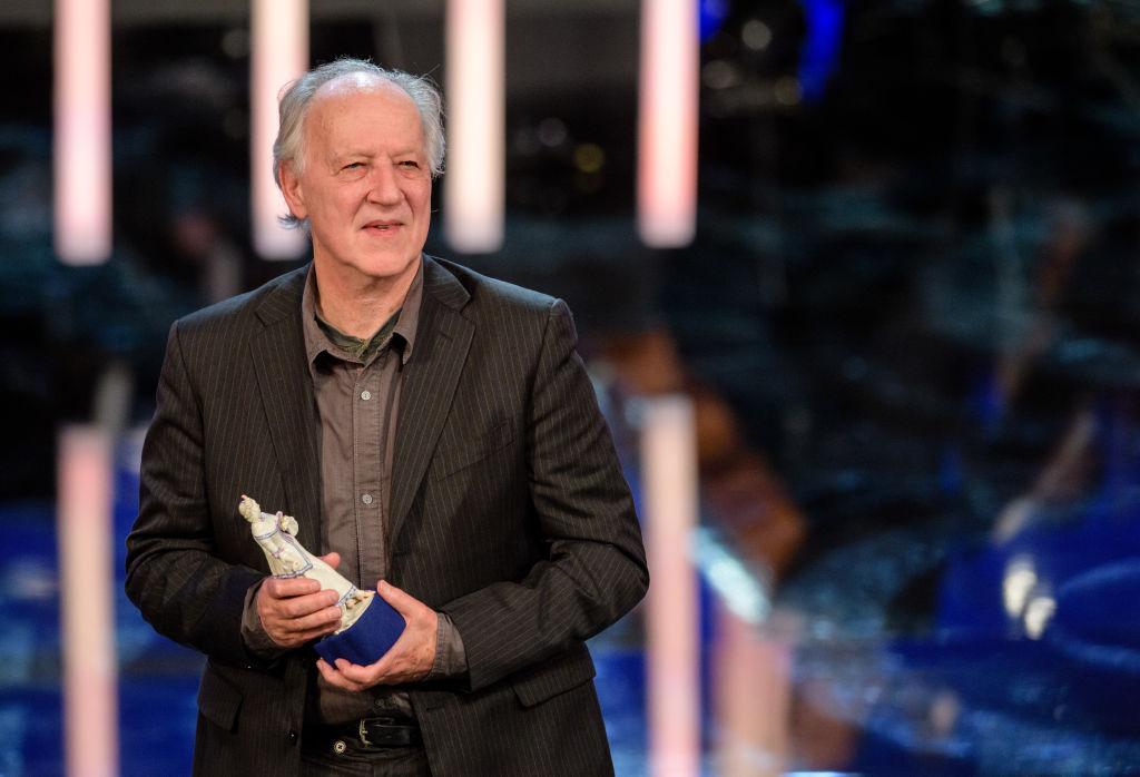 Demain 🚩Werner Herzog : les mémoires d'un cinéaste de l'extrême

Avec Werner Herzog, cinéaste allemand. Il publie ses mémoires “Chacun pour soi et Dieu contre tous” aux <a href="/EditionsSeguier/">Éditions Séguier</a>