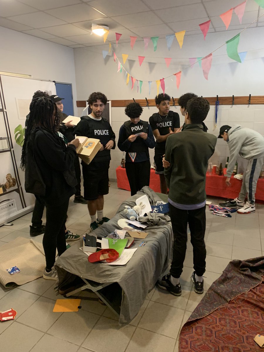 🕵️‍♀️ 1ère des 5 étapes de l’escape game #SecuriteRoutiere et #addictions de <a href="/GADDICTIONfr/">G-ADDICTION Jeunesse citoyenne</a> à <a href="/Toulouse/">Toulouse - Mairie et Métropole 🎄</a> !

🕵️‍♀️ Les jeunes évoluent dans 4 salles immersives pour enquêter sur les causes et conséquences de l’accident du jeune Thomas.