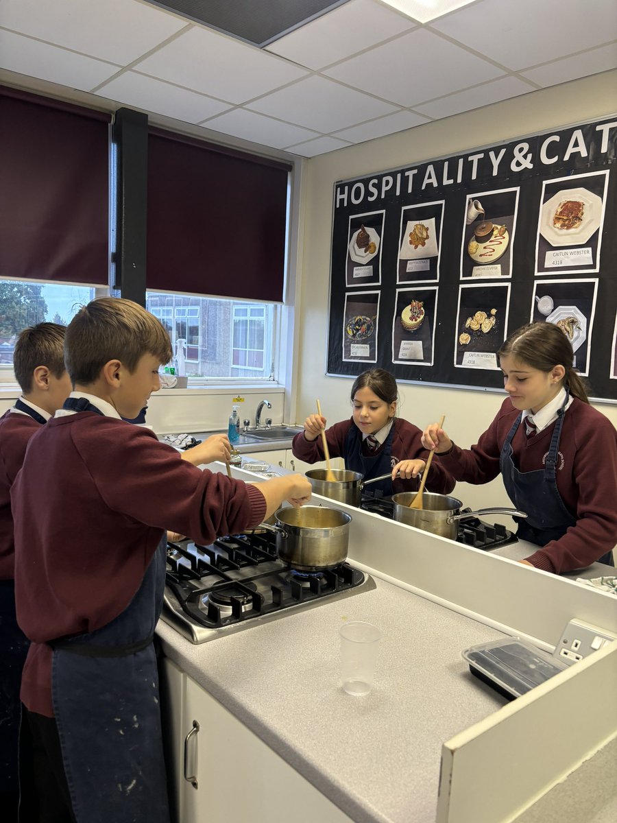 AHS Year 7 tweet media