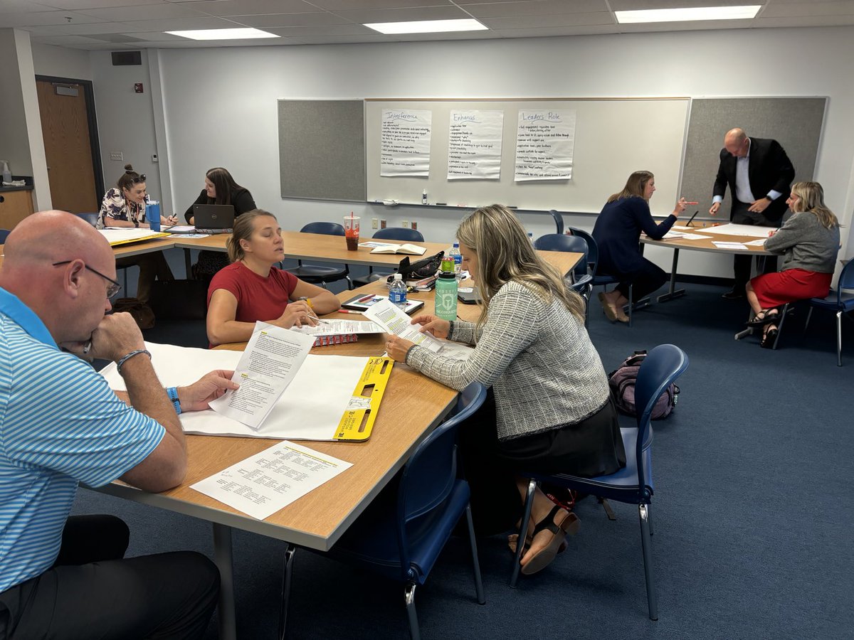 DrKellyFromKS's tweet photo. @usd264 administrators focusing on leadership growth and development!  ⁦@usd264sup⁩ @ https://t.co/y1WCqEjrWS