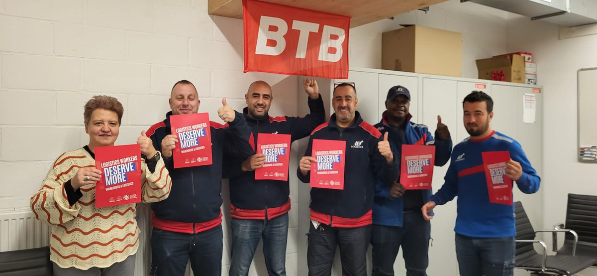 ETF_Europe's tweet photo. 🌍ETF's fight for #FairLogistic!
🇧🇪🧇Belgian ETF affiliate @UBT_FGTB hands out leaflets in over 7⃣️0⃣️️Belgian companies. Among the targets: #Amazon, #HM #DHL #FedEx #kuehnenagel...
💪We are fighting for better working conditions in this invisible but indispensable sector! https://t.co/HT9j3dlRsO