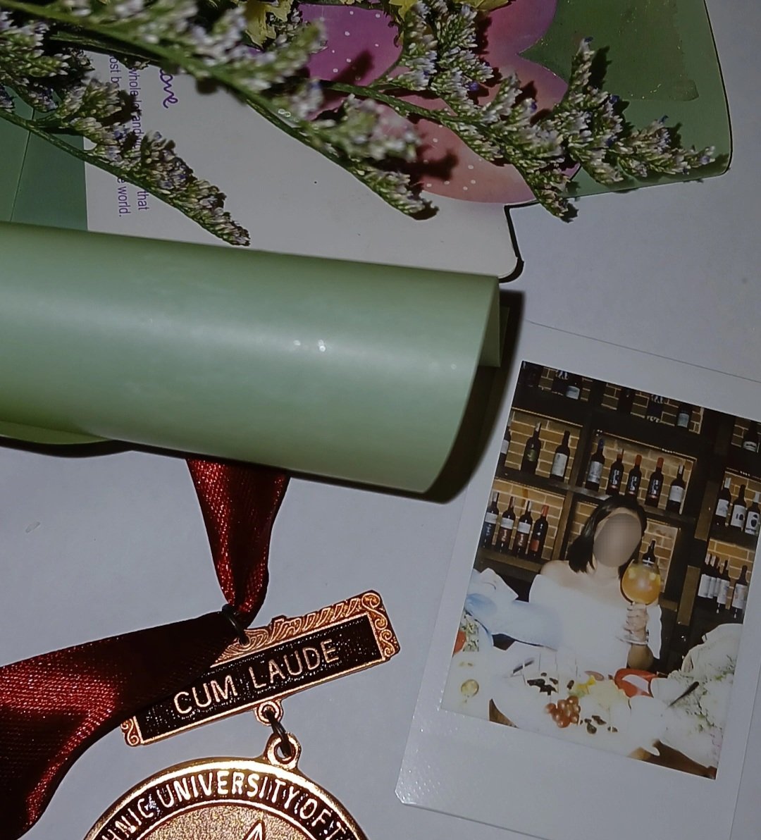 luvseosweet's tweet photo. a bit inactive for today because your girl just graduated :) 

shout out to cravity for keeping me sane for 4 years https://t.co/yP5DhvDZ3S