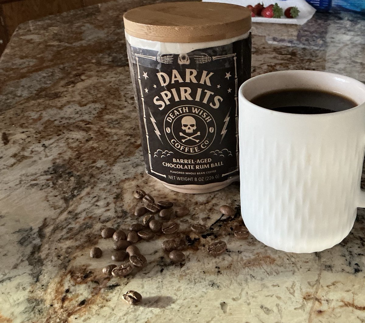DanielWillitzer's tweet photo. Right tool for that time of the year.

What’s in your cup? https://t.co/NYQLQv7xWu