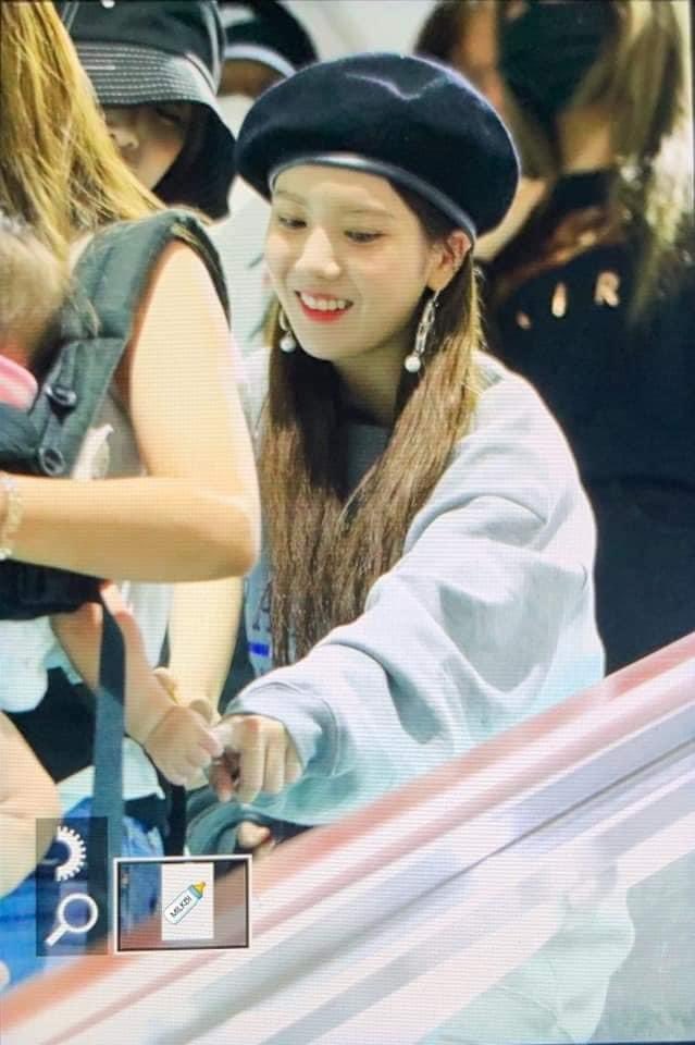 izone_folder's tweet photo. IZ*ONEと赤ちゃん　ウンビ　ユリ https://t.co/lSHPwIIuGh