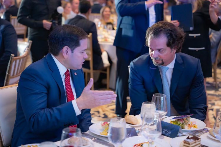 BernieNavarro7's tweet photo. @Benworthcapital  was honored to be awarded Lender of the Year by @LBAOrg!

https://t.co/eJQcRjkyHx https://t.co/MEm8sDHiHJ