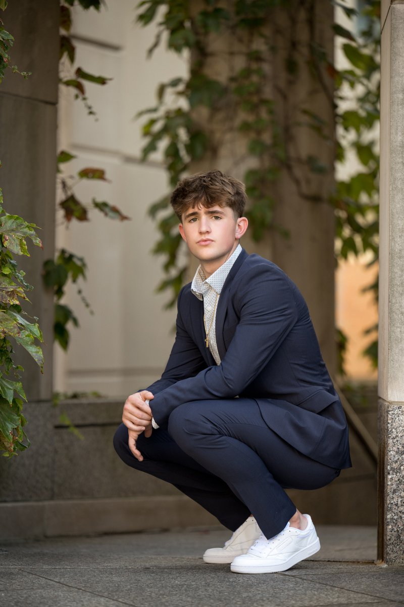 ValThomasPhoto's tweet photo. High School Senior Session featuring: AJ | Class of 2025
#senior #classof2025 #pittsburghseniorphotography #seniorsunday #seniorszn #thetwelfthyear #photographyideas #model #portraitphotography #flourishacademy #goldenhour #peterstownshiphighschool #pths #senioryearmagazine https://t.co/3aEQGQG08u