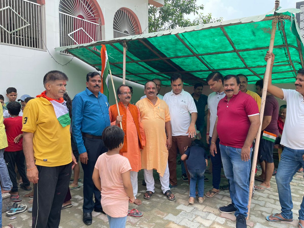 kumarharesh's tweet photo. If we want to register victory in the #BurariAssembly elections, You give a chance to grassroots worker #HareshKumar. I am aware of every Streets of #Burari. The people of #Burari want to change. They are fed up with the misgovernance of @AAPDelhi . #IsraelIranWar #israel #Modiji https://t.co/Se7ZsO9xfc