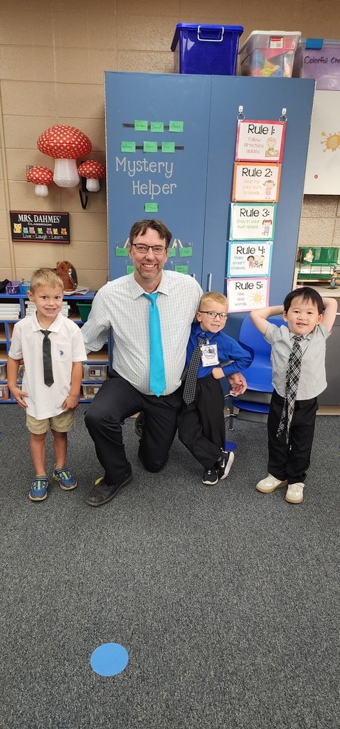 TMBElementary's tweet image. Homecoming dress up days.  Monday had students dress as staff and staff dress as students.