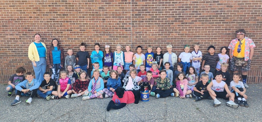 TMBElementary's tweet image. Wednesday was Wacky Day.  2nd grade won as most dressed up.