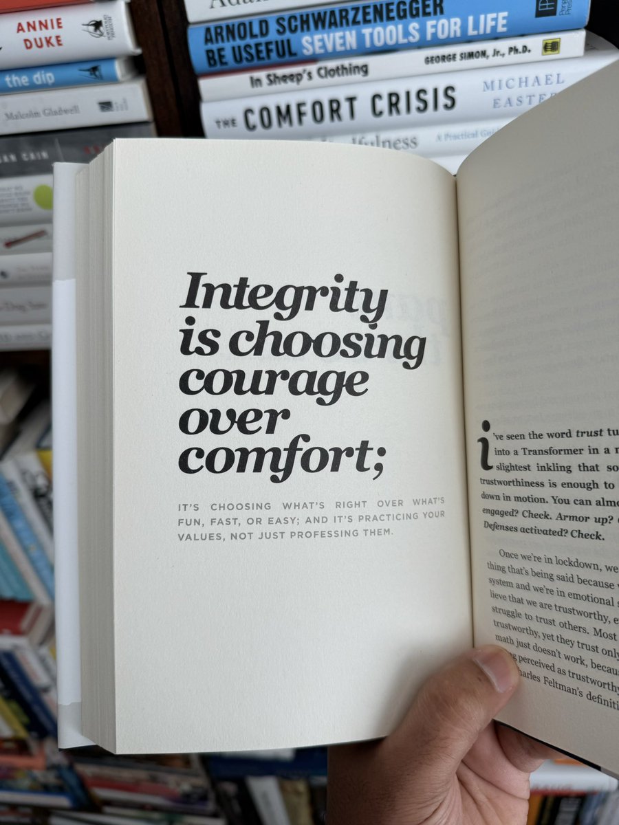 readswithravi's tweet image. Integrity is choosing courage over comfort.