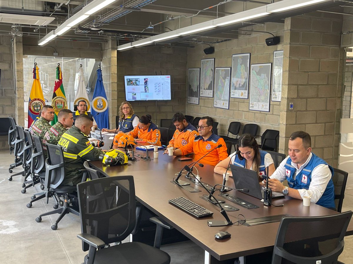 ComiteEscuela's tweet photo. Participación en el Simulacro Nacional de Emergencias en la Oficina Departamental de Gestión de Riesgo.

#ComitéEscuelaPalonegro 
#SoyComitéEscuelaPalonegro 
#DefensaCivilColombiana https://t.co/e3pDdAtVsI