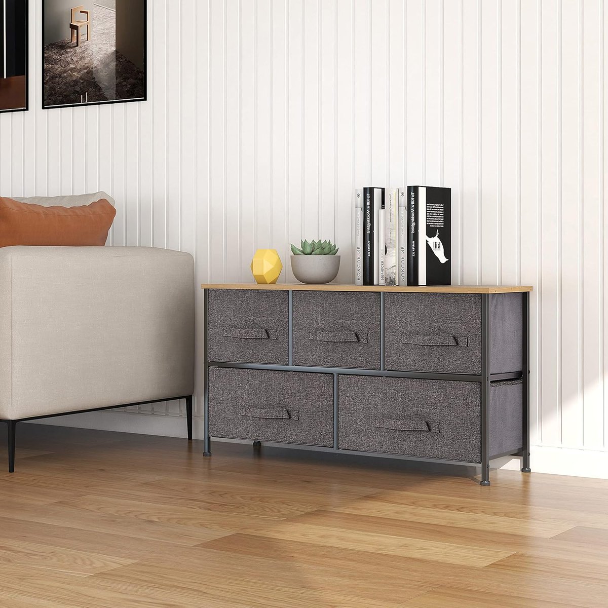 OrcaCameroun's tweet image. Pour ranger vos affaires, vous aurez besoin de meubles de rangement, qu'ils soient en bois, en bambou ou en métal. Réalisez un dressing sur-mesure en choisissant différents éléments parmi ceux que nous vous proposons.

.

.

.

#orcacameroun #5FIVE #lartdevivre