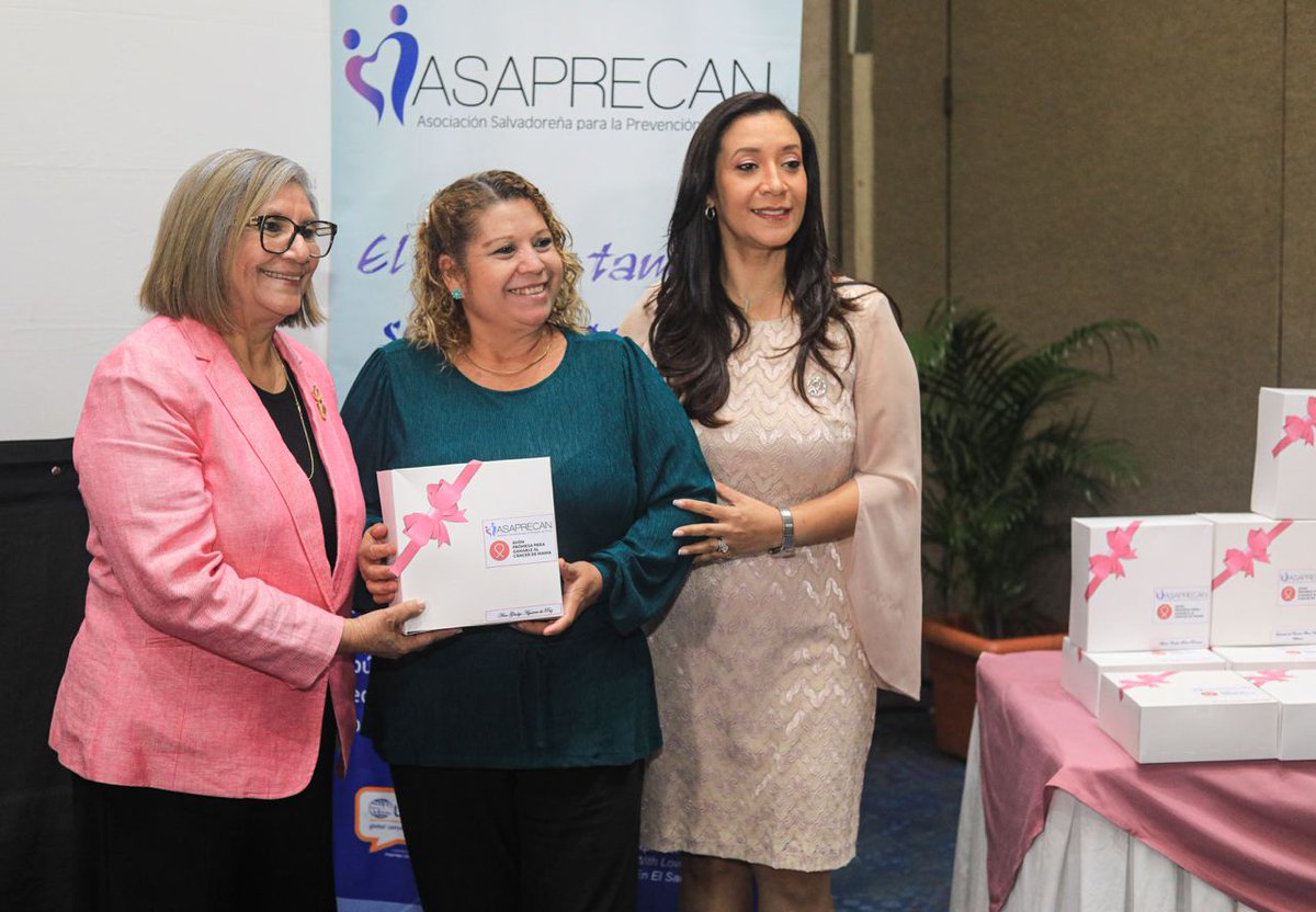 DeSocial_ES's tweet image. #DePaís Desde 2018 a la fecha, @ASAPRECAN ha entregado 500 prótesis a mujeres sobrevivientes de cáncer como parte del programa Prótesis Solidarias. 
Fotos: D. Martínez/Diario El Salvador