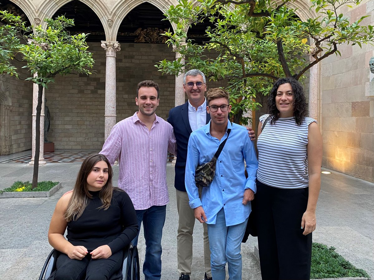 cnmataro's tweet photo. 📍Ahir al Palau de la Generalitat, es va celebrar l'acte de reconeixement als esportistes catalans que van participar als JJOO i Paralímpics de París 2024,  
👉 El @cnmataro hi va ser present.
Amplieu la informació: https://t.co/VN3ZUEUY3D
Gràcies 
Assolim
@QUADIS_ARmotors https://t.co/t3pLf9kjGA