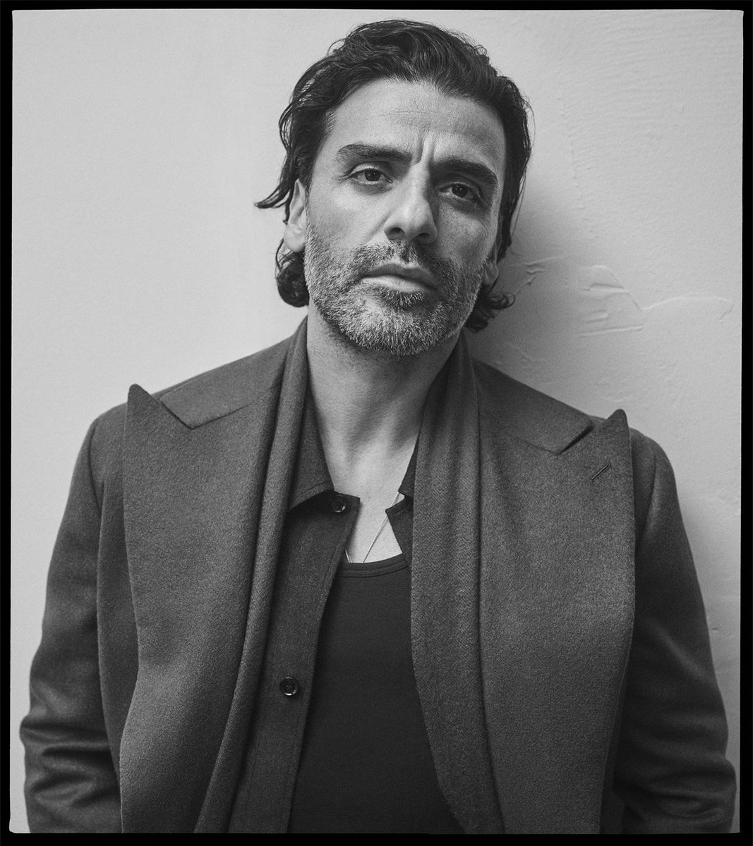 LeeBeverlyHills's tweet photo. Oscar Isaac for #Brioni https://t.co/pImhccEEIe