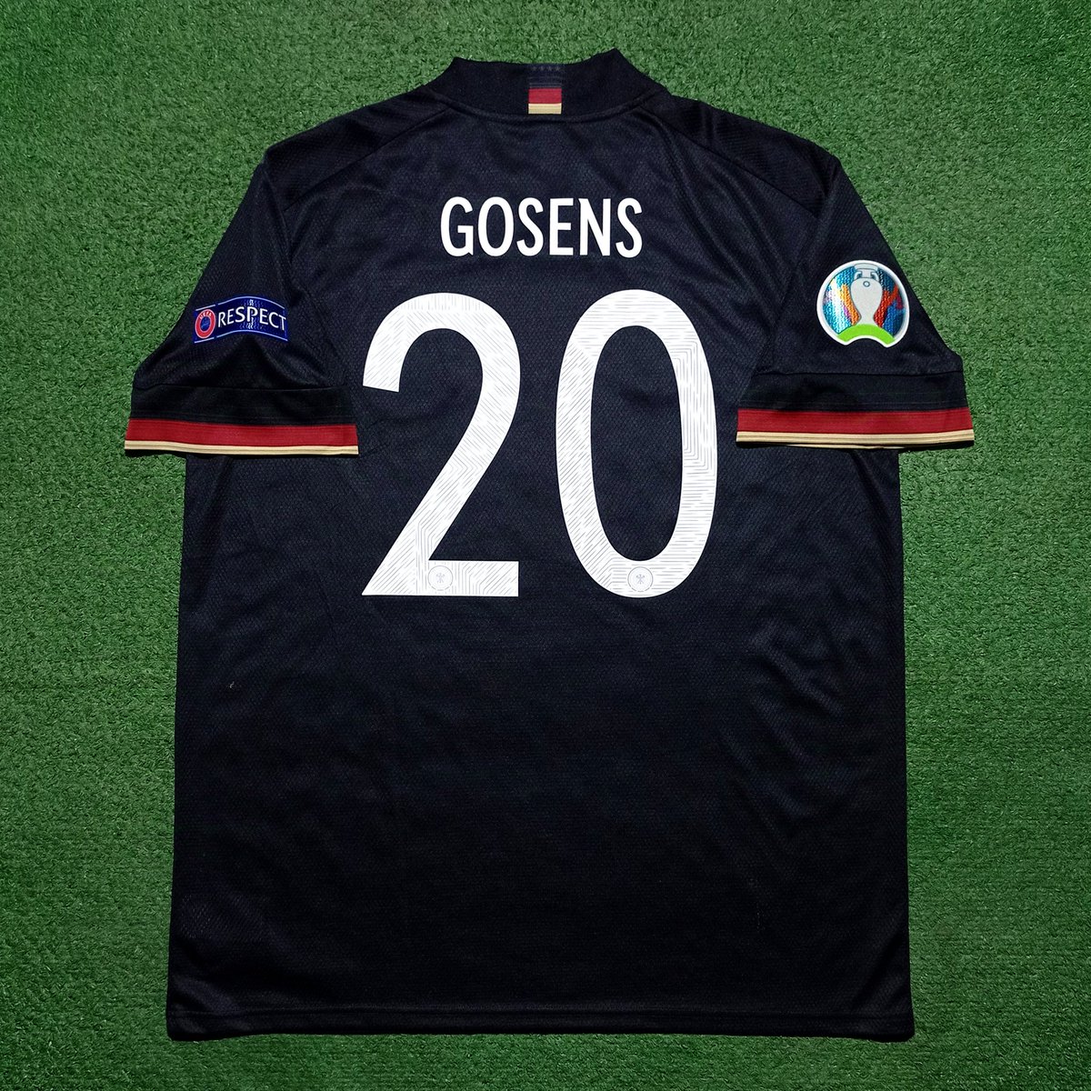lelanglawas's tweet photo. Detail #LawasMalamJumat - Kamis, 3 Oktober 2024 

#Lawas13
Germany Home 2020 Euro
#20 ROBIN GOSENS
Size XL (78x61)
All original
MULUS PEKAT!!
MINT!!
~ hanya dipakai Gosens &amp; Germany dua kali, vs Hungary dan vs England https://t.co/QZ7wgkrOLH