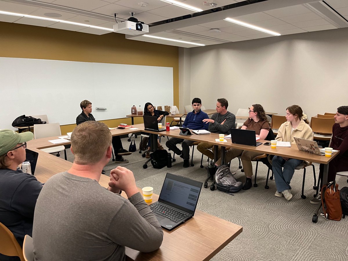 isolellu's tweet image. Had a GREAT visit to our Historiography seminar from @ankahajkova to discuss her forthcoming work “People Without History Are Dust: Queer Desire in the Holocaust”… plus beer and food afterwards at @BellsBrewery. @wmuhistory1