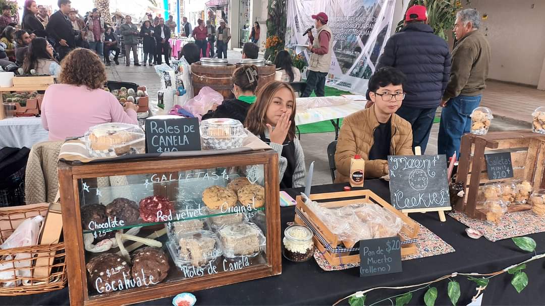 agriculturaEmex's tweet photo. A través del Tianguis de la Economía y Cultura Campesina 2024, se busca apoyar a más de 65 productores del municipio de Coyotepec #Edomex con la venta de sus productos, tales como café, lácteos, licores, miel, etc

#ElCampoNoSeDetiene https://t.co/LWZIXOkNrr