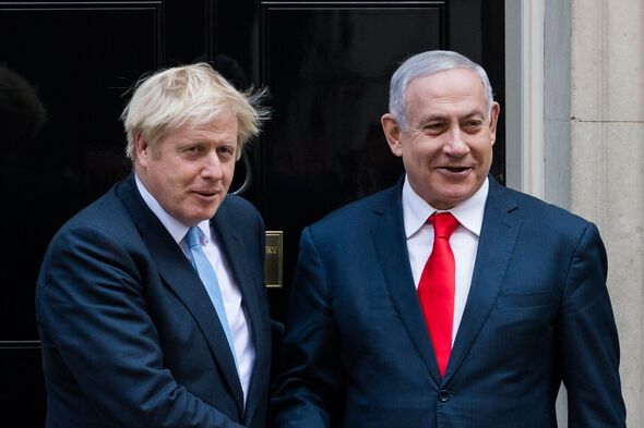 Former UK PM Boris Johnson reveals that a 'listening device' was found in his bathroom when Netanyahu used his personal toilet in 2017.