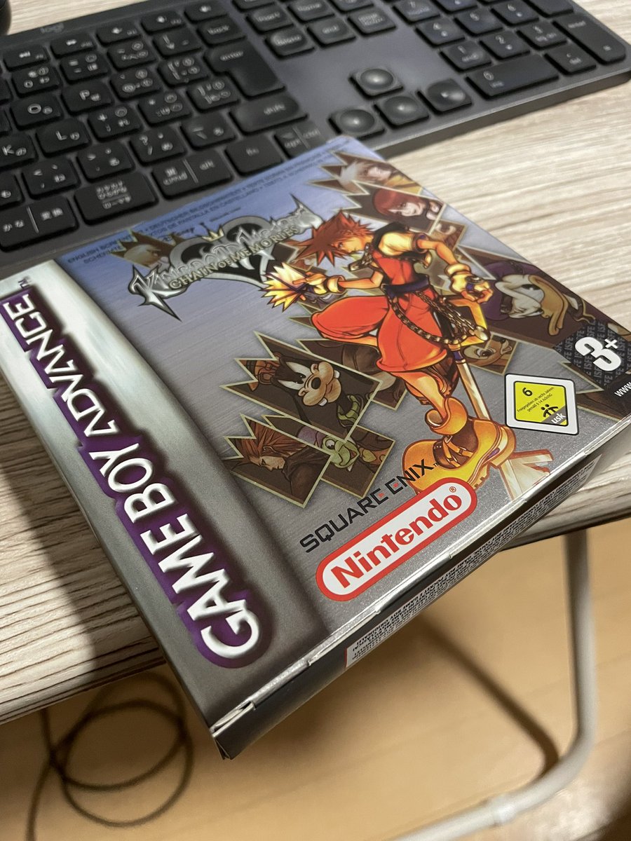 LynnSuzu's tweet photo. 欲しかったKHCOMの欧州版をゲット！思い入れのある作品で、ビルドしたマスターアップをCDに焼いて、書類書いて、自分で任天堂さんに持っていきました。任天堂の方にプログラマさんが自分で持ってきはったん初めてですわ。とお茶とお菓子をふるまって頂いたいい思い出。 https://t.co/mMadQPBLLo