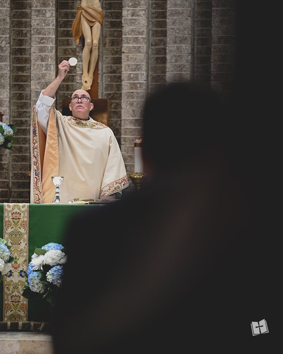Sister Mary Grace Walsh, ASCJ, Ph.D., Superintendent of Schools, welcomed principals and school administrators to the Fall Administrators Meeting at the Church of St. Frances de Chantal and Marina Del Rey in the Bronx.