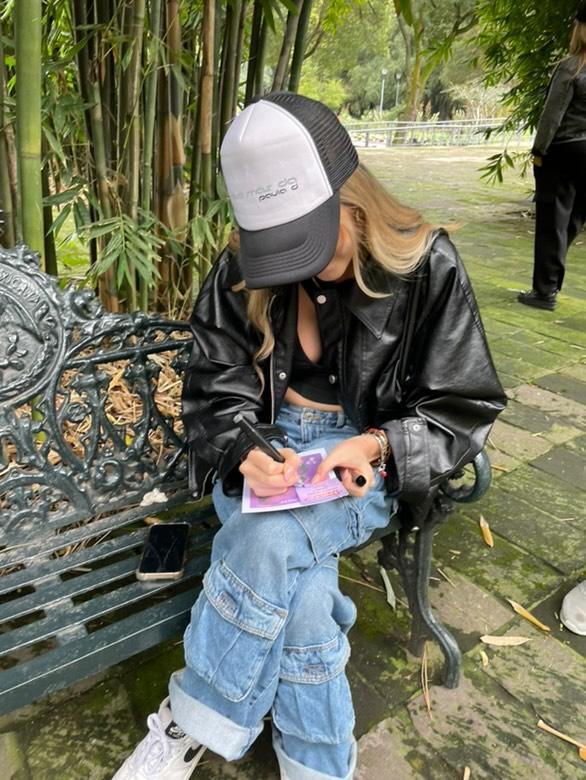 El martes en la reunión con el club de fans "Paula's Crew" 💕 junto a nuestra querida #PaulaD ❤️ 

Gracias por el apoyo. Recuerden que también pueden ser parte de estos eventos. 😜 Atentos. 👌🏻