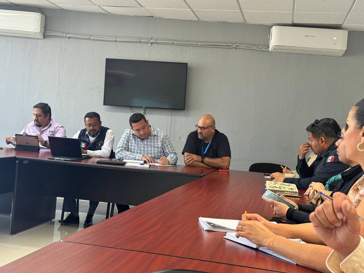 Subsecretario <a href="/Raul_MerazR/">Raul Meraz Ramirez</a> presidió reunión con Municipios de  la Región Laguna para avanzar en equidad ⚖️, igualdad 🟰 y programas  públicos📋, siguiendo la Ley de Acceso de las Mujeres a una Vida Libre de Violencia 🚫 y resolutivos de seguridad🔒, prevención🚨 y justicia ⚖️.