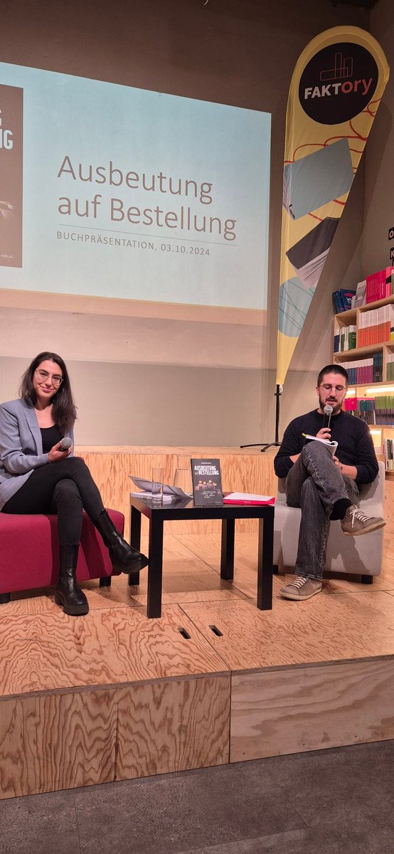 "Ausbeutung auf Bestellung" - <a href="/HannesGress/">Johannes Greß</a> stellt gerade sein neues Buch in der FAKTory vor. Moderiert von <a href="/NadjaRiahi/">Nadja Shirin Riahi</a>