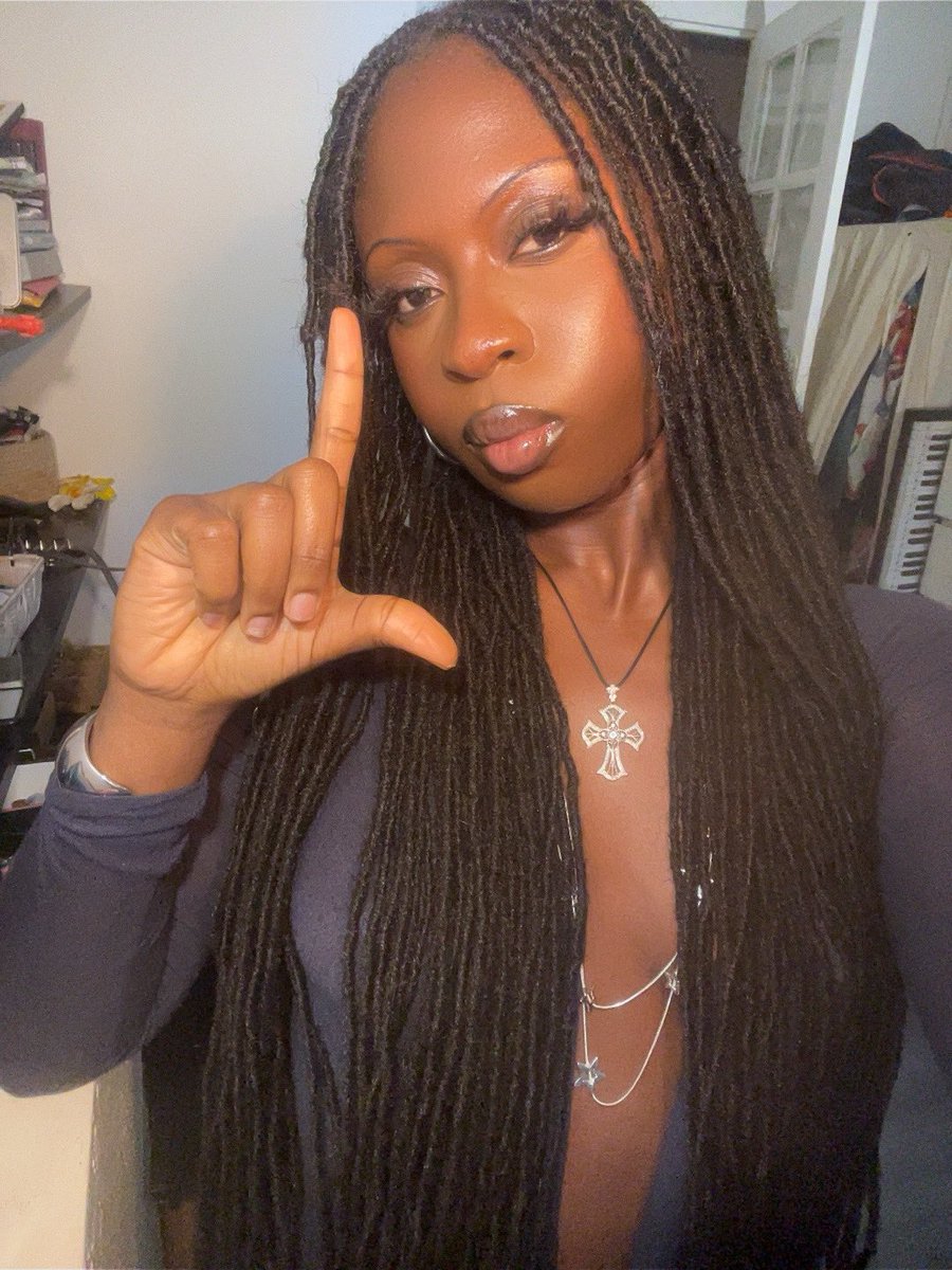 GoddessFabiola tweet media