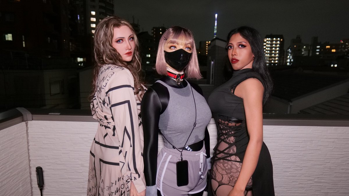 manaminanase's tweet photo. Meet all of us, and get HORNY concealingly open.
Flied back to Shanghai and see ya all next year!
With @MizukiYuho and @nkOofQgfo9d231Q
.
#molis #inthemask #TokyoMeetup https://t.co/cnG9HhP0tA