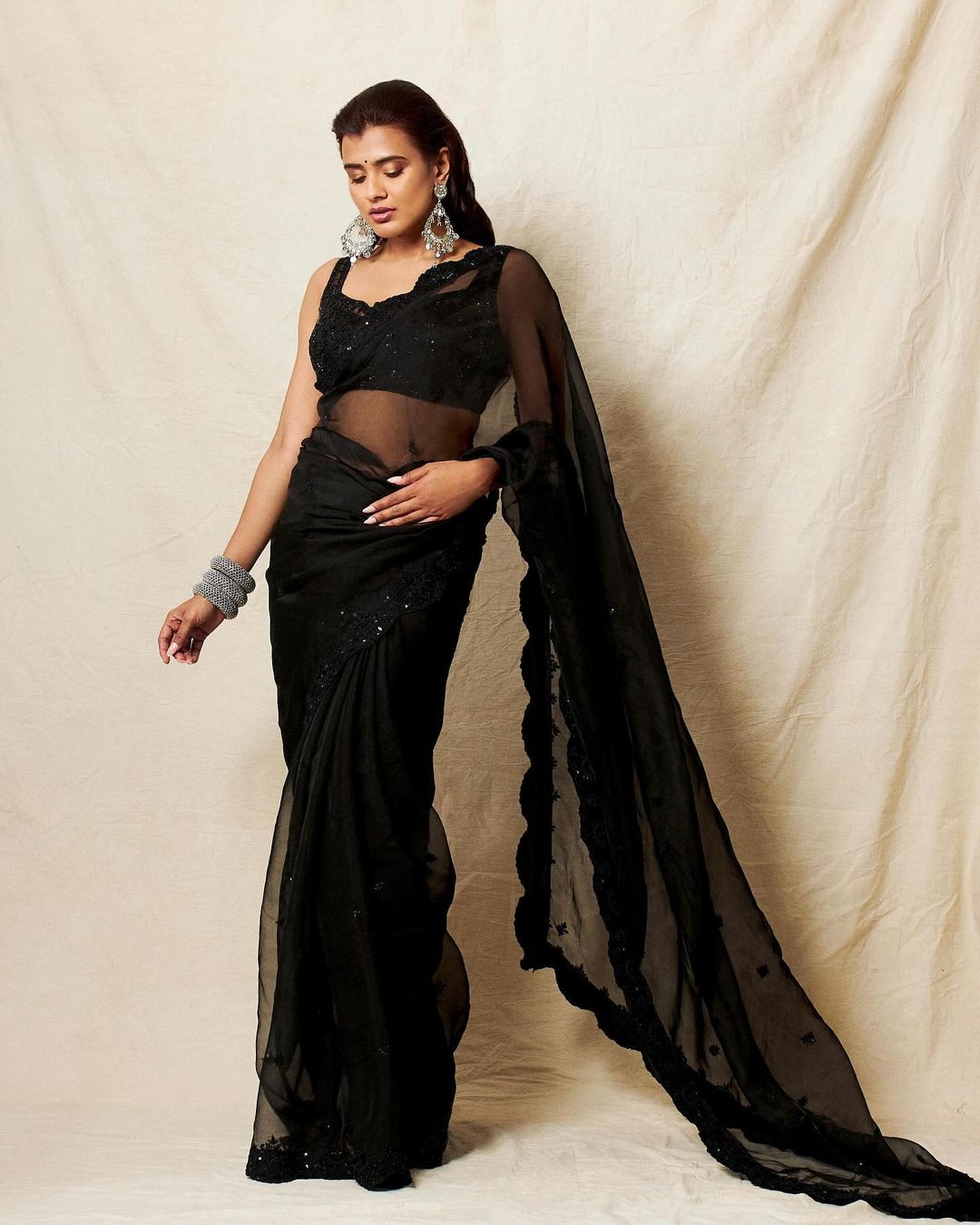 GY-y7JgXQAACU-6?format=jpg&name=large