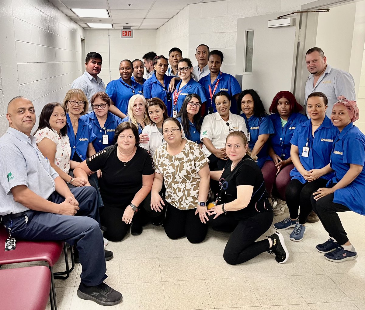 Hallmark1977's tweet photo. We had a blast celebrating National Custodian Day at Scotia Plaza! 🎉

A big shoutout to the amazing team at @myscotiaplaza for making this celebration possible!

#NationalCustodianDay #EmployeeAppreciation #HalllmarkHousekeepingServices #CRE #ScotiaPlaza #BGO https://t.co/5DthJtq3Xp