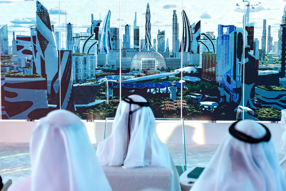 HHShkMohd's tweet photo. اعتمدنا اليوم المخطط الحضري الجديد لمدينة إكسبو دبي … 
مدينة عصرية للنخبة .. تضم 76 ألف نسمة عبر مرافق سكنية موزعة في خمسة مناطق .. ومجمعات ��عمال تضم أكبر الشركات التخصصية .. ومركز معارض عالمي جديد بقيمة 10 مليار درهم … ومرافق إنتاجية .. وحدائق وغابات لضما�� أفضل جودة حياة .. ووسائل تنقل حديثة تضمن استدامة ونظافة البيئة .. 

مدينة إكسبو دبي مشروع عملاق .. وإضافة جديدة نكمل بها رسم صورة دبي المستقبل .. ومنطقة ثقافية سكنية لوجستية ومستدامة  نراهن عليها لتسريع أهدافنا الاقتصادية العليا.