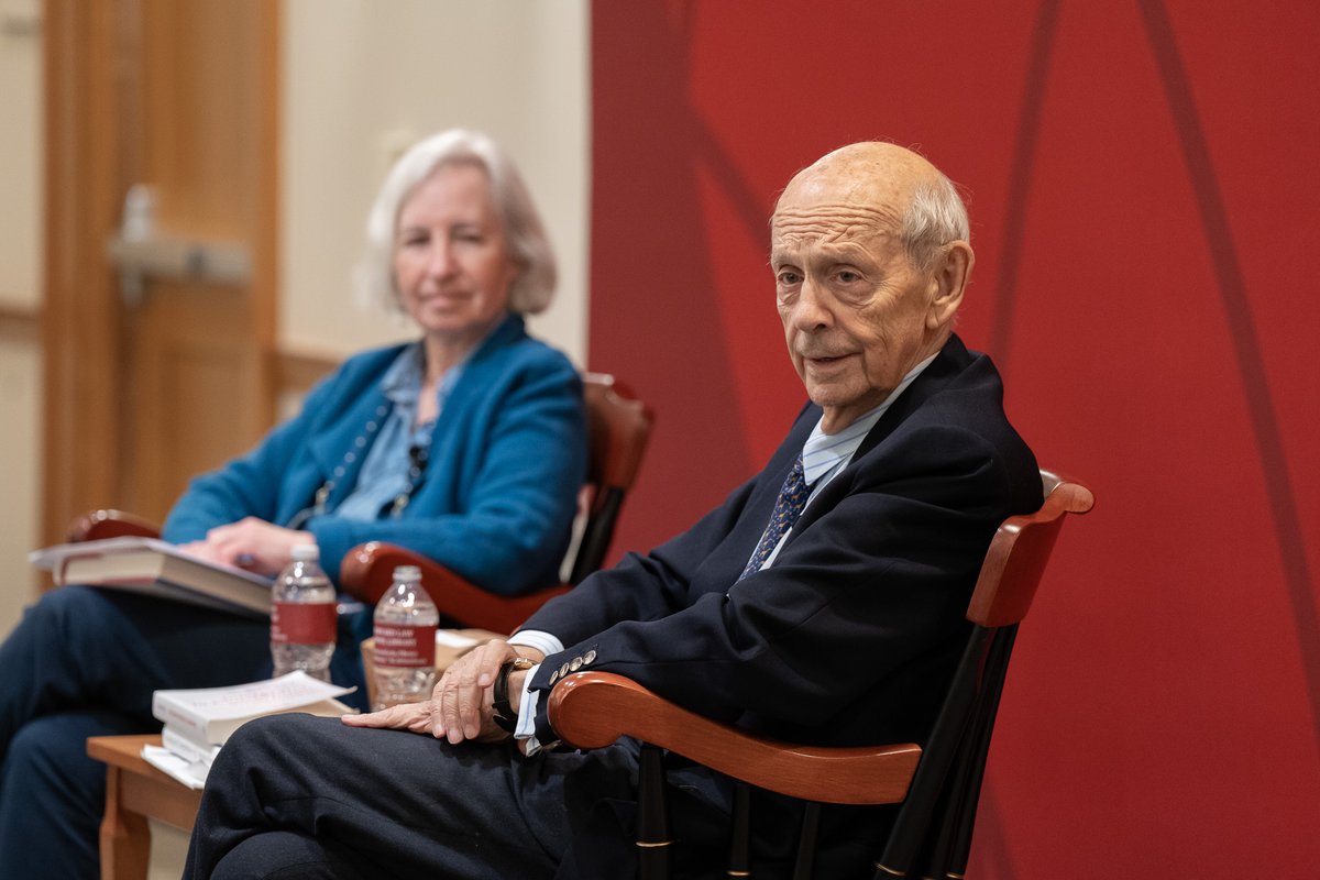 Harvard_Law's tweet image. Harvard Law Professor Stephen Breyer spoke about his time on the Supreme Court and theories of constitutional interpretation during a lunchtime book talk earlier this week.